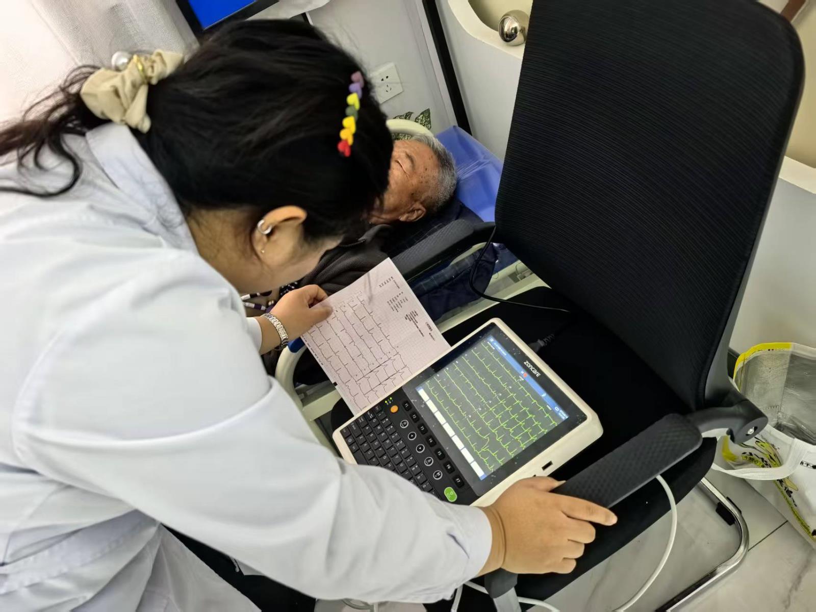 2ff32ce512e2564890d392352fc35e03.jpg 2ff32ce512e2564890d392352fc35e03.jpg